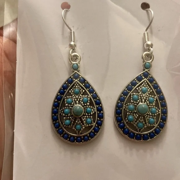 Bohemian style earrings - Picture 3 of 3